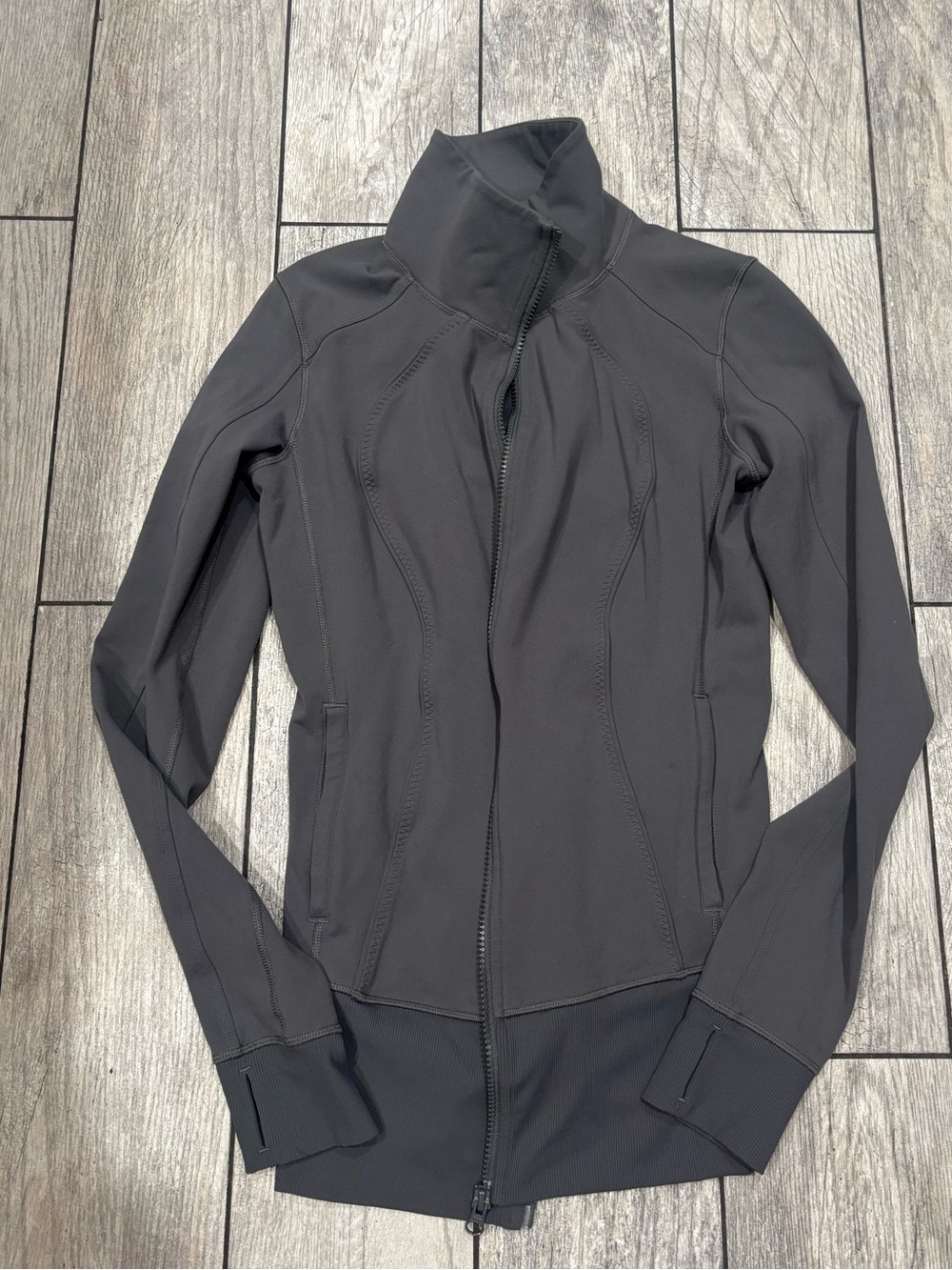 Lululemon gray zip jacket - Picture 7 of 8